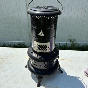 Vintage Perfection #525 Kerosene Oil Heater Portable Cabin Stove Clean Condition